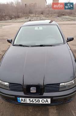 Седан SEAT Toledo 2002 в 