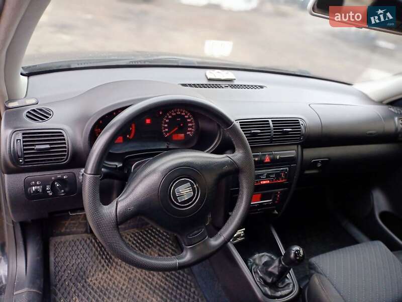 Седан SEAT Toledo 2002 в Кривом Роге фото 26 Седан SEAT Toledo 2002 в Кривом Роге