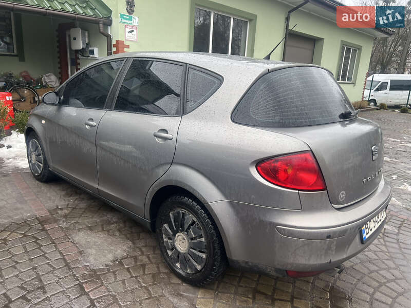 Хэтчбек SEAT Toledo 2005 в Шептицькому