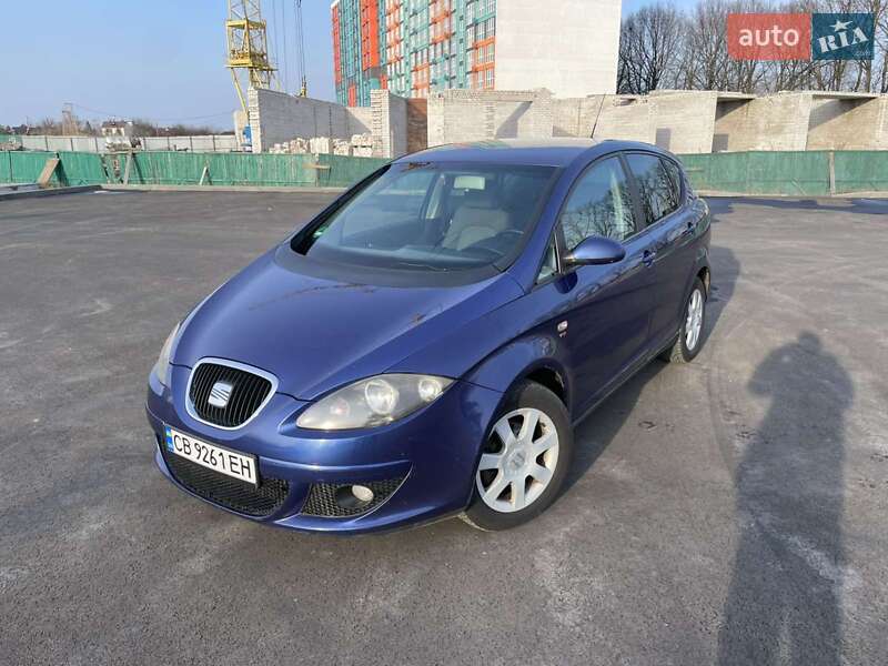 Хэтчбек SEAT Toledo 2005 в 