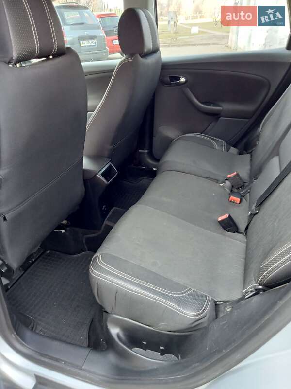 Хэтчбек SEAT Toledo 2008 в Киеве