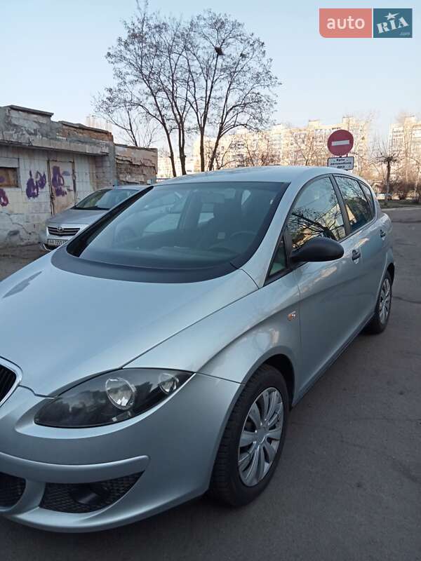 Хэтчбек SEAT Toledo 2008 в Киеве