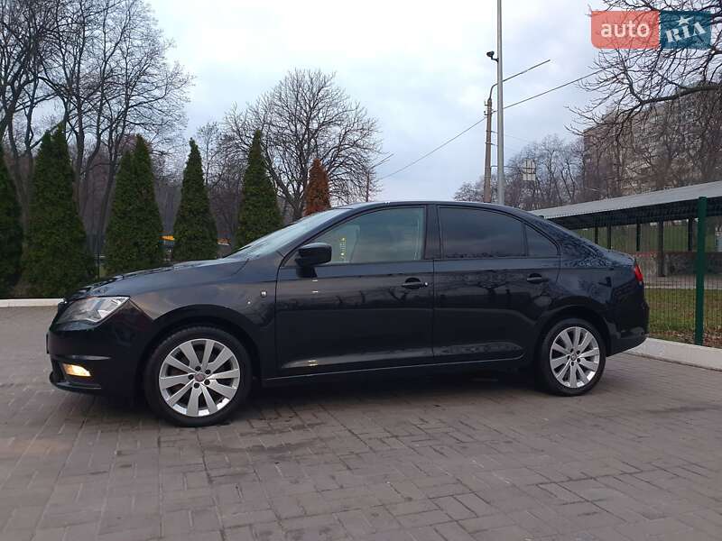 Лифтбек SEAT Toledo 2013 в Киеве