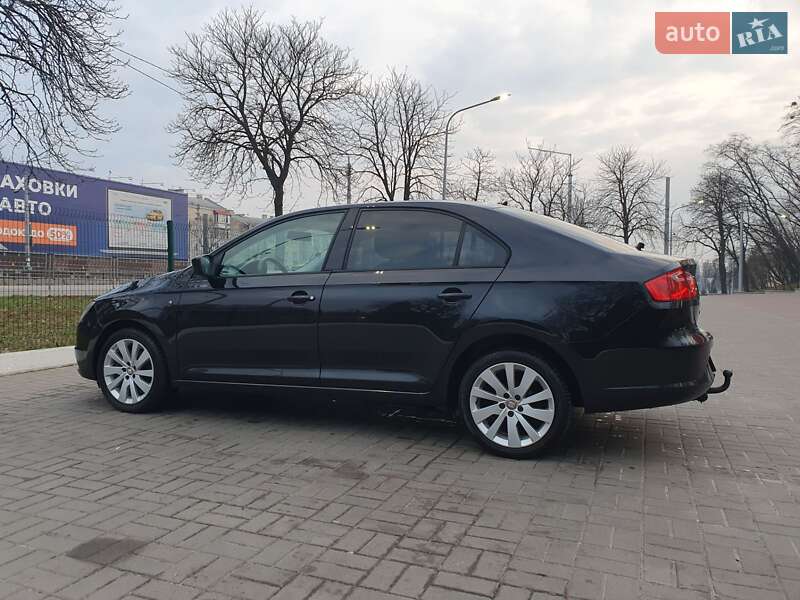 Лифтбек SEAT Toledo 2013 в Киеве