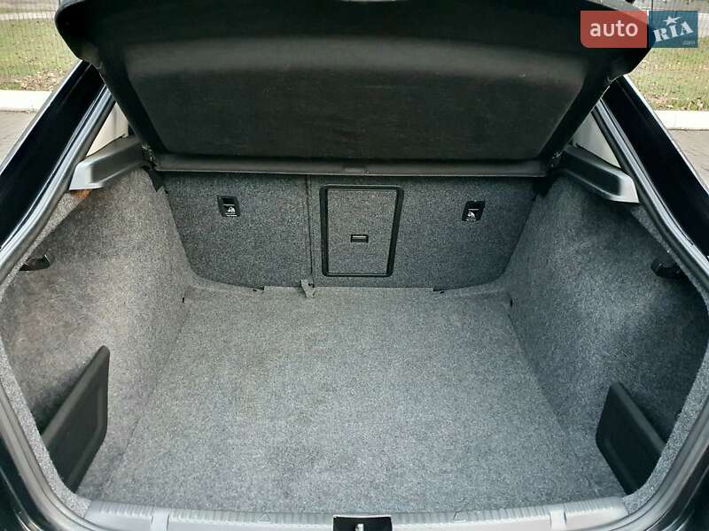 Лифтбек SEAT Toledo 2013 в Киеве