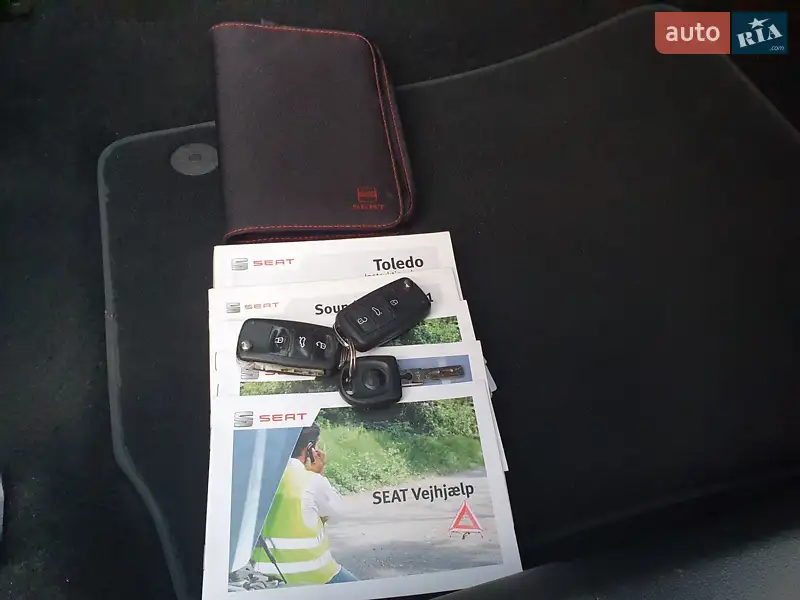 Лифтбек SEAT Toledo 2013 в Киеве документ