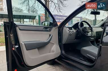 Ліфтбек SEAT Toledo 2013 в 