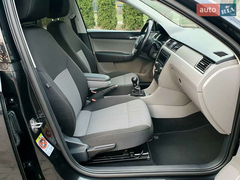 Лифтбек SEAT Toledo 2013 в Киеве