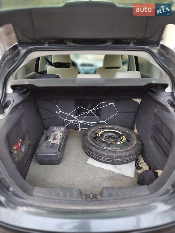 Хетчбек SEAT Toledo 2008 в Дніпрі