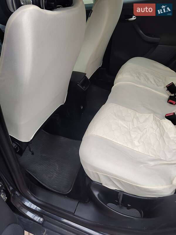 Хетчбек SEAT Toledo 2008 в Дніпрі