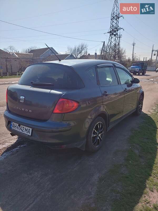 Хетчбек SEAT Toledo 2008 в Дніпрі