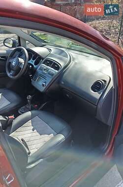 Хэтчбек SEAT Toledo 2007 в 