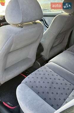 Седан SEAT Toledo 2001 в 