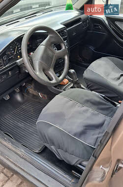 Седан SEAT Toledo 1993 в 
