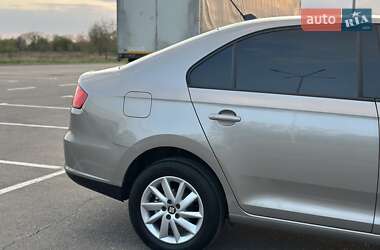 Лифтбек SEAT Toledo 2014 в 