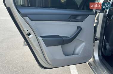 Лифтбек SEAT Toledo 2014 в 