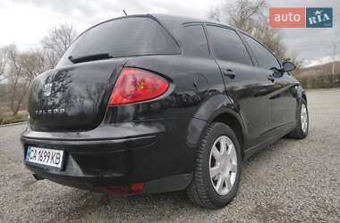 Хэтчбек SEAT Toledo 2006 в 