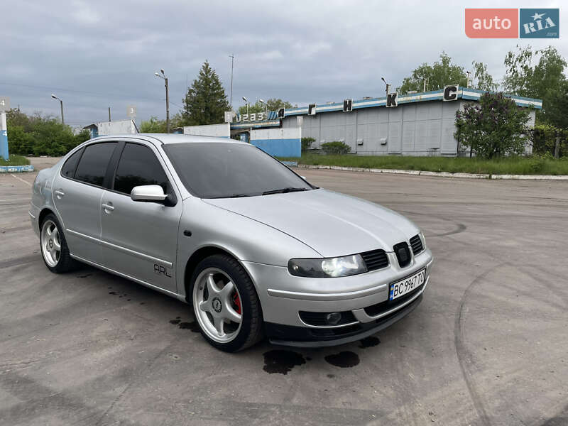 Седан SEAT Toledo 2001 в 