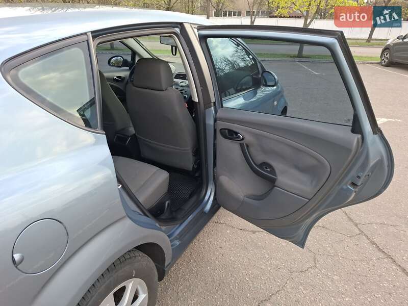 Хетчбек SEAT Toledo 2006 в Кривому Розі