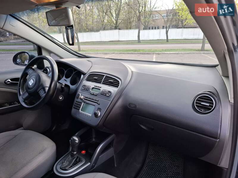 Хетчбек SEAT Toledo 2006 в Кривому Розі
