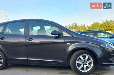 Хэтчбек SEAT Toledo 2005 в 