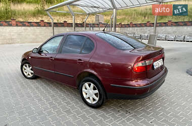 Седан SEAT Toledo 2004 в 