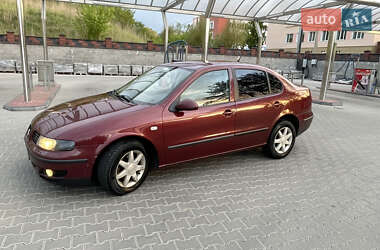 Седан SEAT Toledo 2004 в 