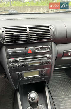 Седан SEAT Toledo 2004 в 