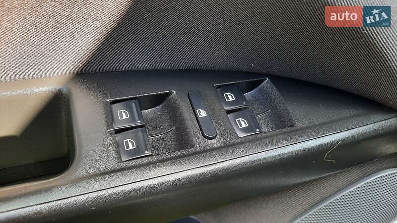 Хэтчбек SEAT Toledo 2008 в Калуше