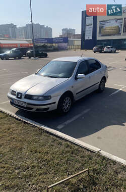 Седан SEAT Toledo 2000 в 