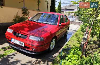 Седан SEAT Toledo 1999 в Виноградове