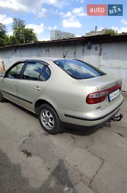 Седан SEAT Toledo 2003 в 