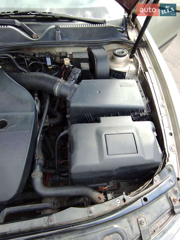 Седан SEAT Toledo 2003 в Києві