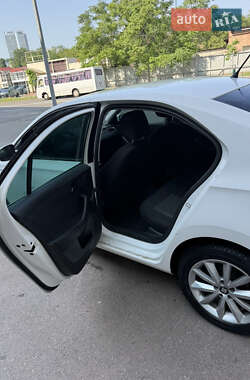 Лифтбек SEAT Toledo 2014 в 