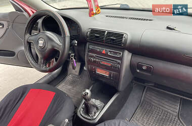 Седан SEAT Toledo 2004 в 