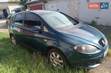 Хэтчбек SEAT Toledo 2006 в 