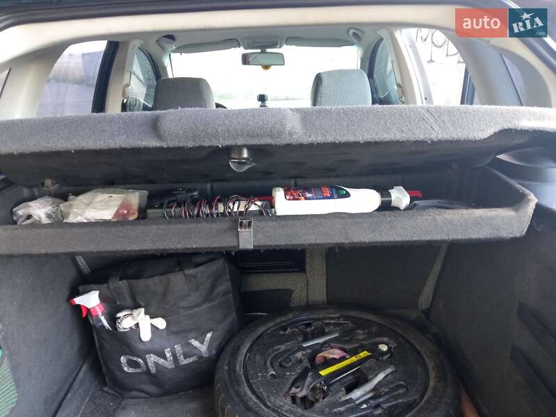 Хетчбек SEAT Toledo 2006 в Черкасах