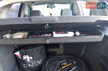 Хэтчбек SEAT Toledo 2006 в 