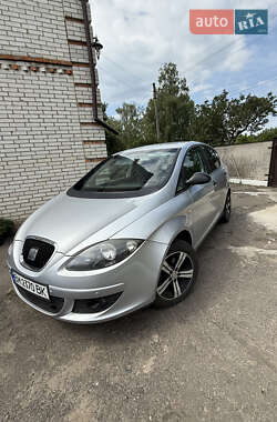 Хэтчбек SEAT Toledo 2008 в Ромнах