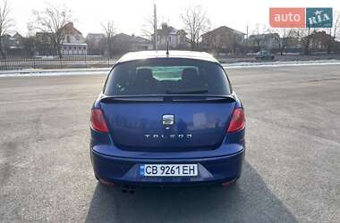 Хэтчбек SEAT Toledo 2005 в 