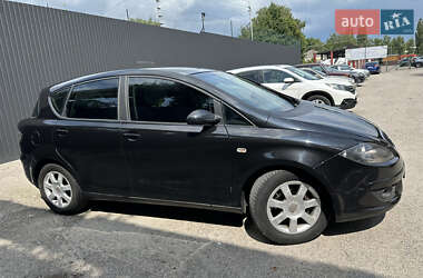 Хэтчбек SEAT Toledo 2005 в 
