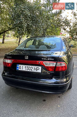 Седан SEAT Toledo 2000 в 