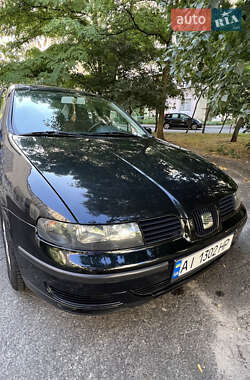 Седан SEAT Toledo 2000 в 