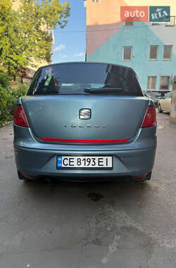 Хэтчбек SEAT Toledo 2005 в 
