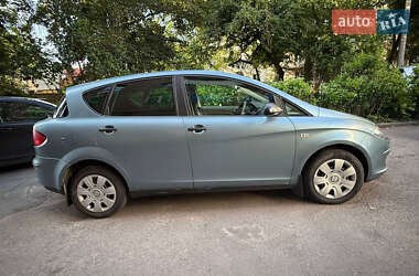 Хэтчбек SEAT Toledo 2005 в 