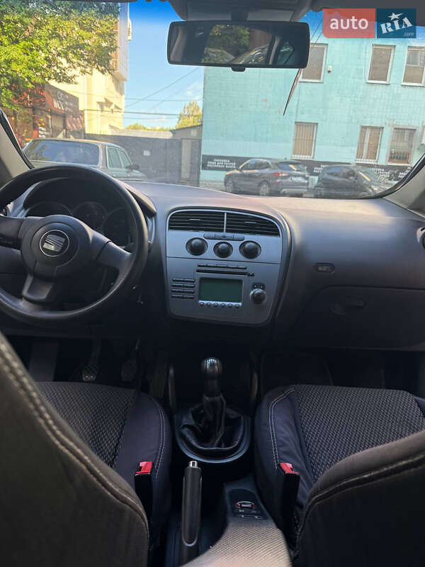 Хэтчбек SEAT Toledo 2005 в Ровно