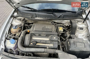 Седан SEAT Toledo 2001 в 