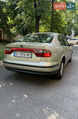Седан SEAT Toledo 2003 в 