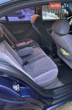 Седан SEAT Toledo 2002 в Новояворівську