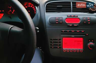 Хэтчбек SEAT Toledo 2008 в 